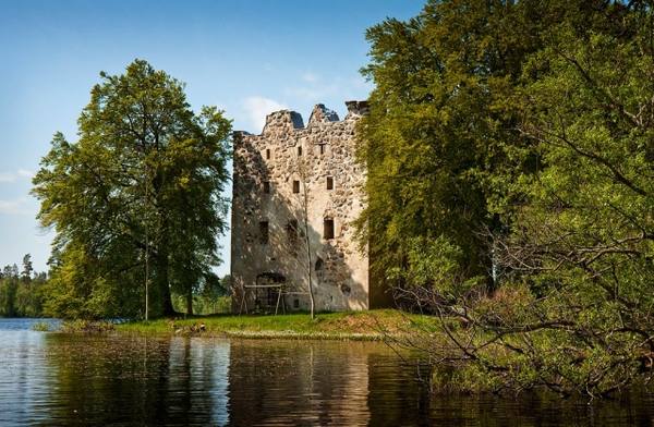 Bergkvara Castle (Ruin)