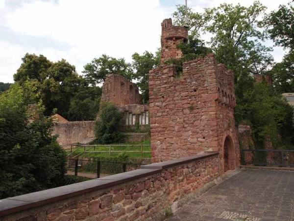 Clingenburg Castle (Ruin)