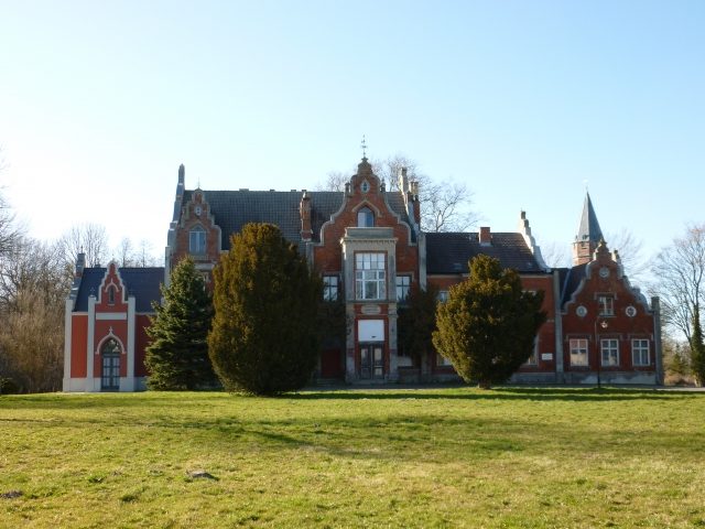 Parow Manor