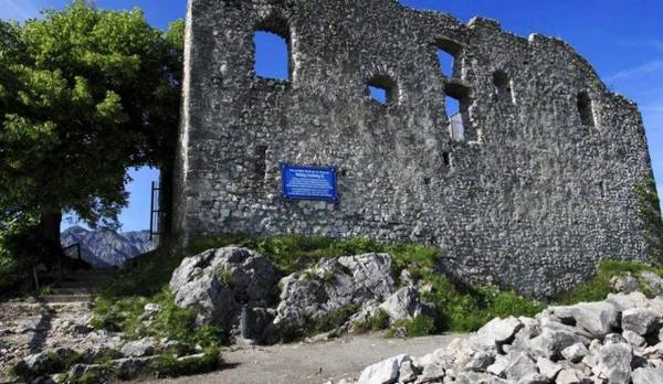 Falkenstein Castle (Ruin)