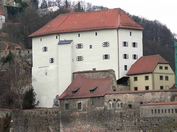 Niederhaus Castle