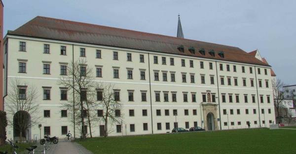 Augustinerchorherrenstift St. Nikola Abbey