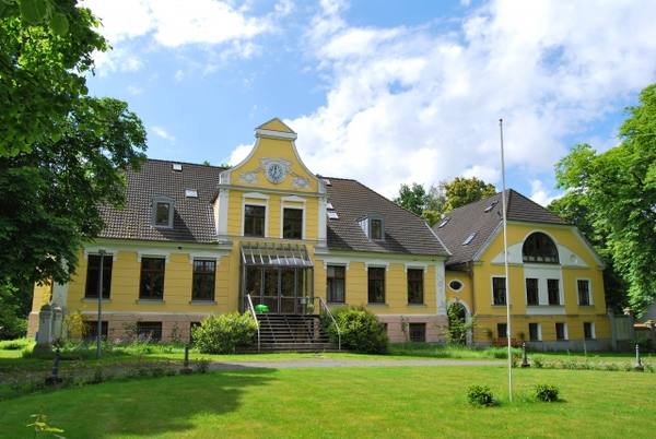 Reischvitz Manor