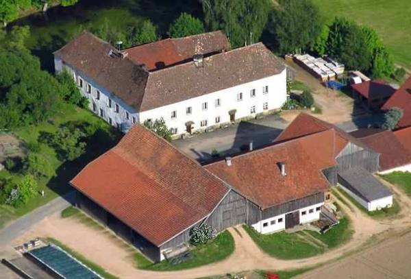 Höflarn Castle