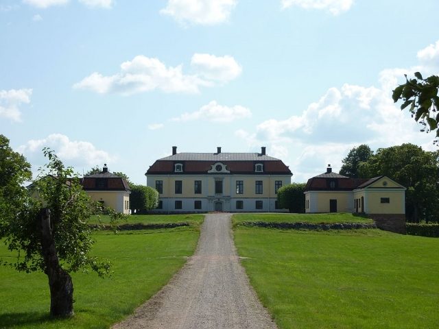 Heby Castle