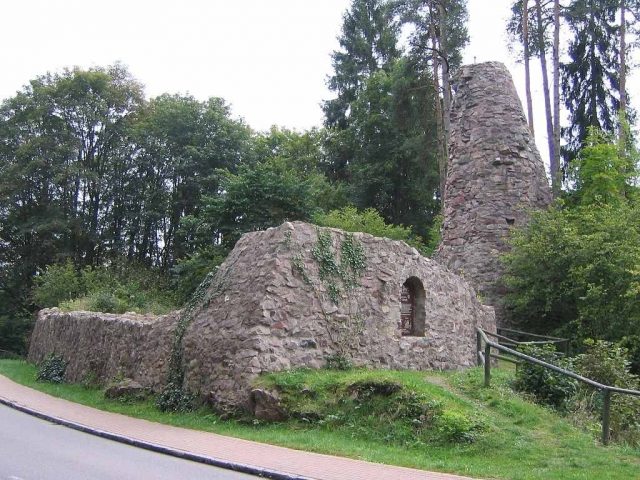 Alt-Urach Castle