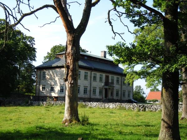Stola Manor