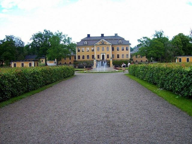 Leufsta Castle