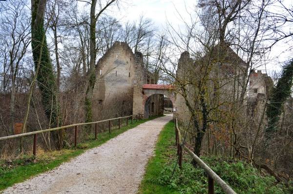 Hornstein Castle (Ruin)