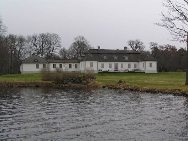 Rössjöholm Castle
