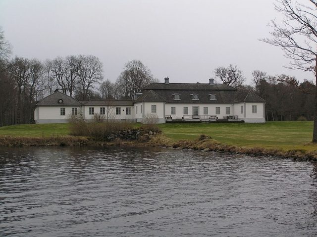 Rössjöholm Castle