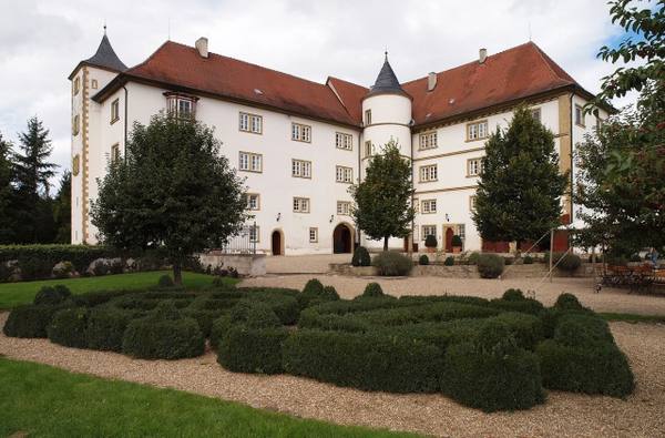 Neuhaus Castle