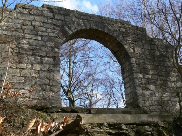 Hofen Castle (Ruin)