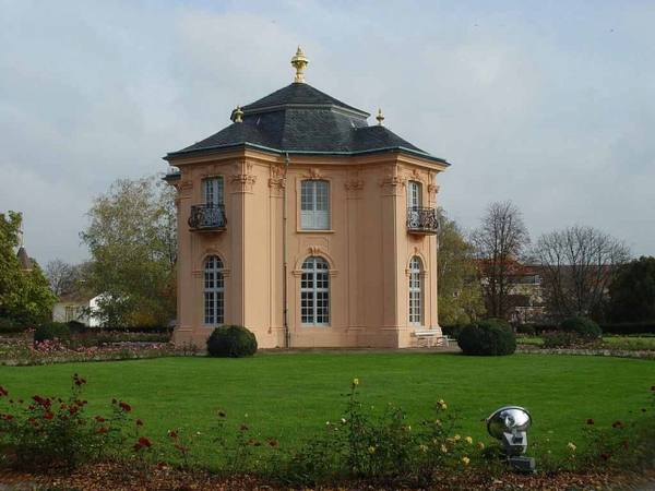 Pagodenburg Castle