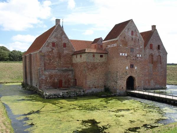 Spøttrup Borg (Castle)