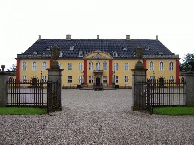 Ledreborg Slot (Castle)