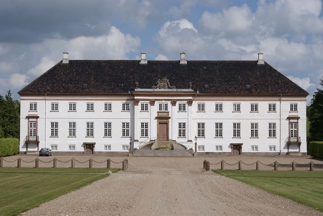 Krengerup Slot (Castle)