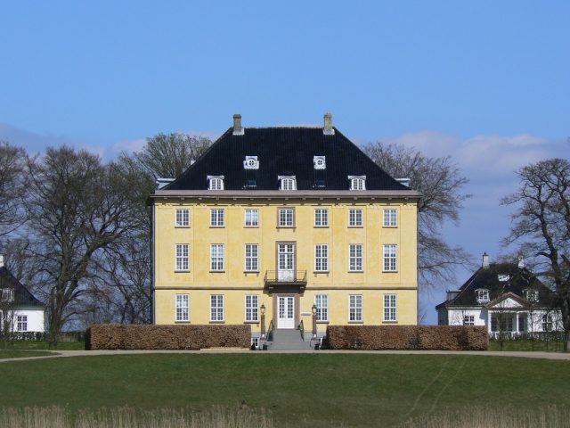 Næsse Castle
