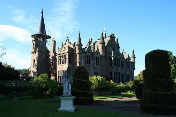 Ecclesgreig Castle