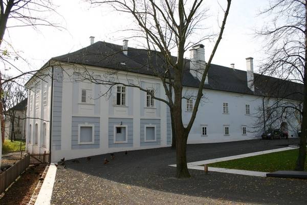 Lackenbach Castle