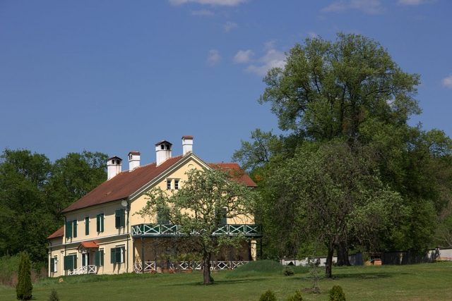 Loipersdorf Castle