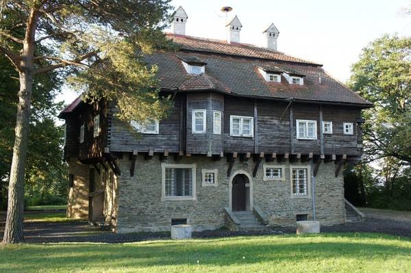 Madonnen Castle