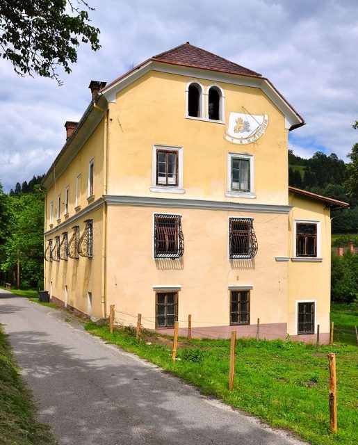 Greifenthurn Castle