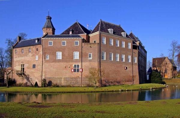 Huis Bergh (Castle)