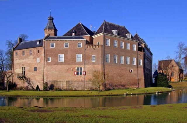 Huis Bergh (Castle)