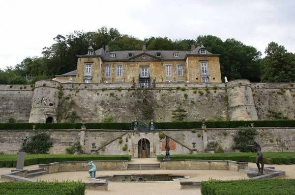Château Neercanne (Kasteel Agimont)