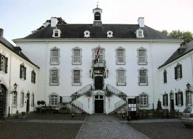 Kasteel Vaalsbroek (Castle)