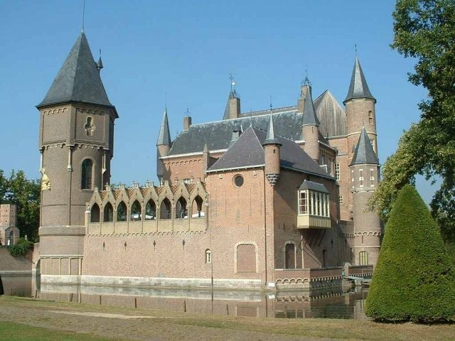 Kasteel Heeswijk (Castle)
