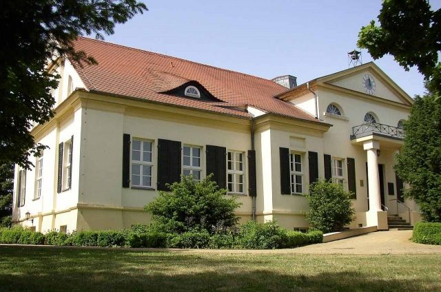 Schloss Neuhaus