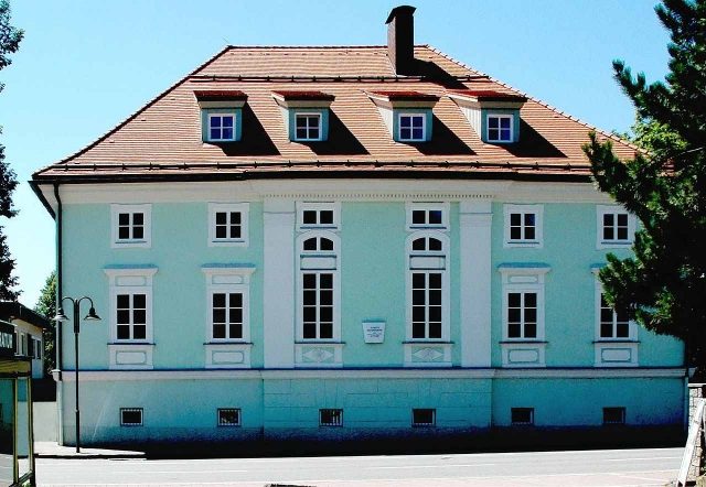 Krumpendorf Castle
