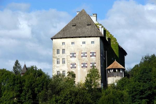 Moosburg Castle