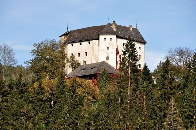Rastenfeld Castle