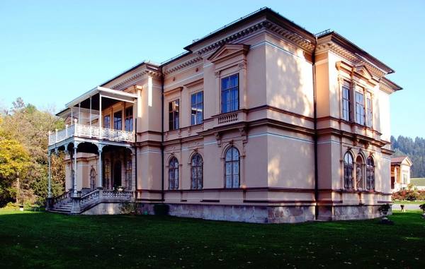 Rottenstein Castle