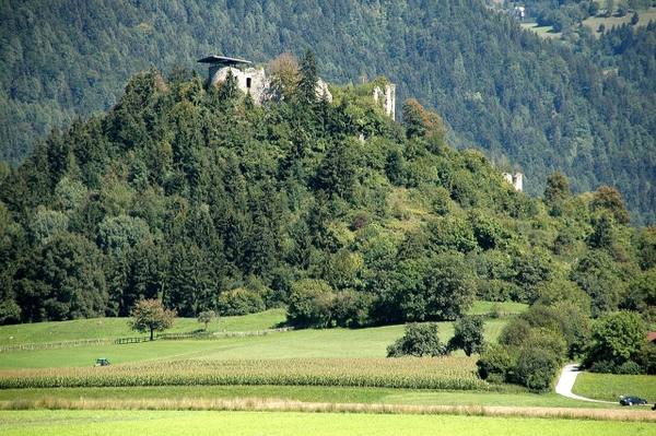 Waisenberg Castle