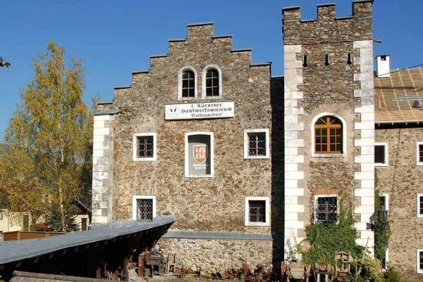 Ortenburg Castle