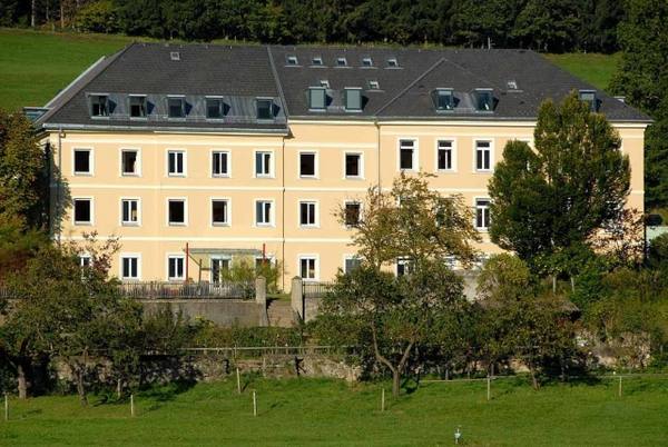 Litzlhof Castle