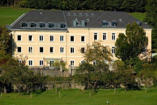 Litzlhof Castle
