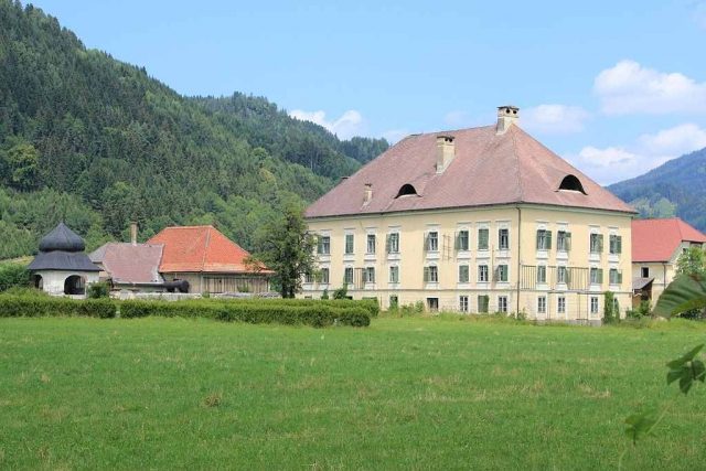Mayerhofen Castle