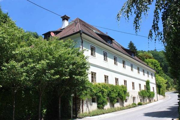 Lölling Castle