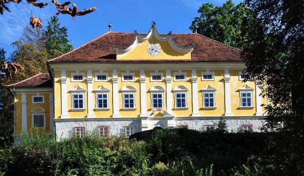 Stadelhof Castle