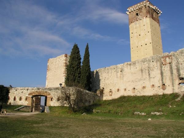 Castello di Montorio