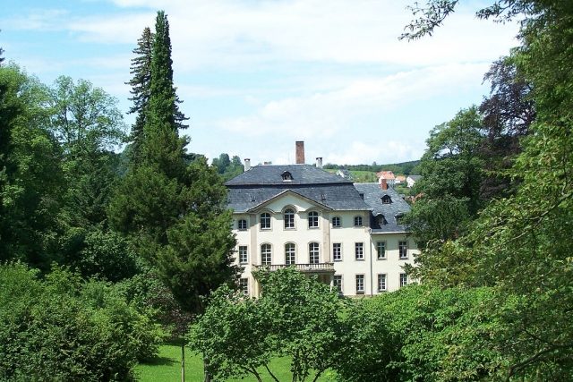 Glücksbrunn Castle