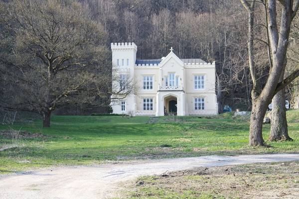 Merkenstein Castle