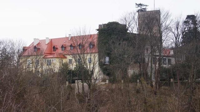 Enzesfeld Castle