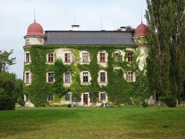 Mitterau Castle