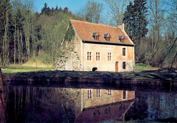 Château de Trois-Fontaines
